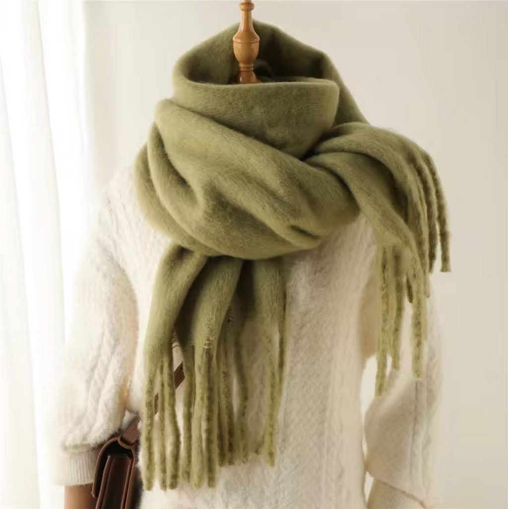 Women’s Cashmere-Feel Winter Scarf – Soft Oversized Fringed Wrap for Cold-Weather Everyday and Occasion Wear
