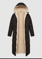 Women’s Sherpa-Lined Long Puffer Coat – Hooded Winter Layer for Cosy Coverage