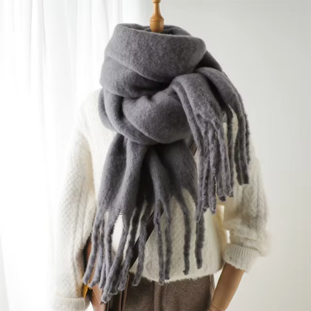 Women’s Cashmere-Feel Winter Scarf – Soft Oversized Fringed Wrap for Cold-Weather Everyday and Occasion Wear