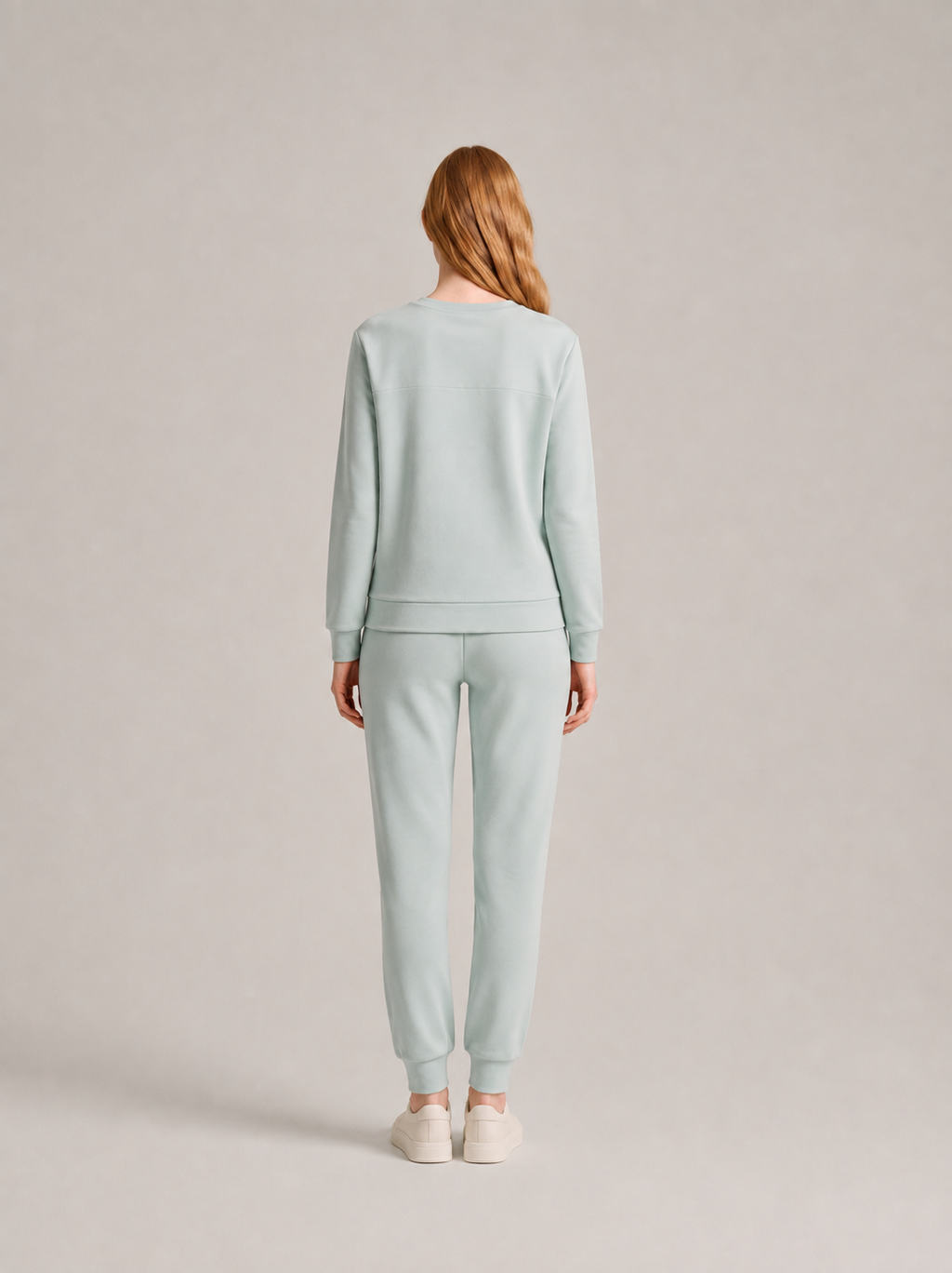 Women’s Thermal Lounge Set – Long-Sleeve Sweatshirt with Fleece-Lined Joggers for Cold-Weather Layering and Home Wear