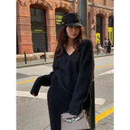 Women’s V-Neck Knit Skirt Set – Relaxed Long-Sleeve Jumper with Flared Midi Skirt for Autumn and Winter