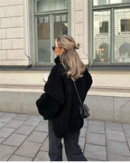 Women's Oversized Chunky Knit Turtleneck Sweater with Thick Textured Stitching and Voluminous Long Sleeves – Warm Relaxed Fit Pullover for Cosy Autumn Winter Layering and Casual Everyday Wear