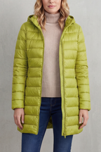 Featherlight warmth | Hooded down jacket
