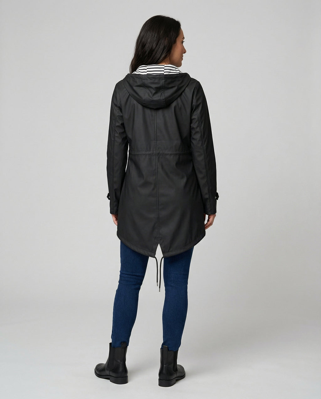 Women’s Water-Repellent Hooded Raincoat – Lightweight Adjustable Parka for Commuting and Travel